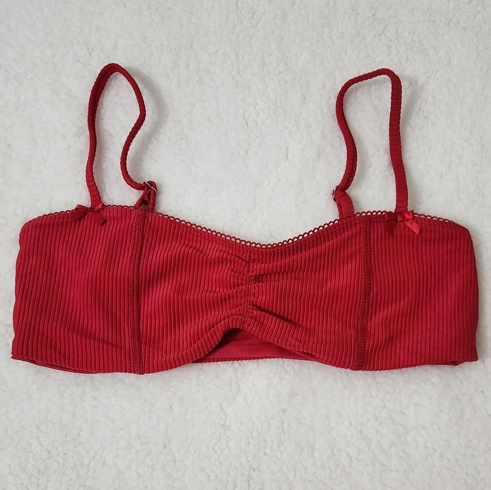 New!Frankie's Bikinis Cleo Ribbed Bralette Top‎